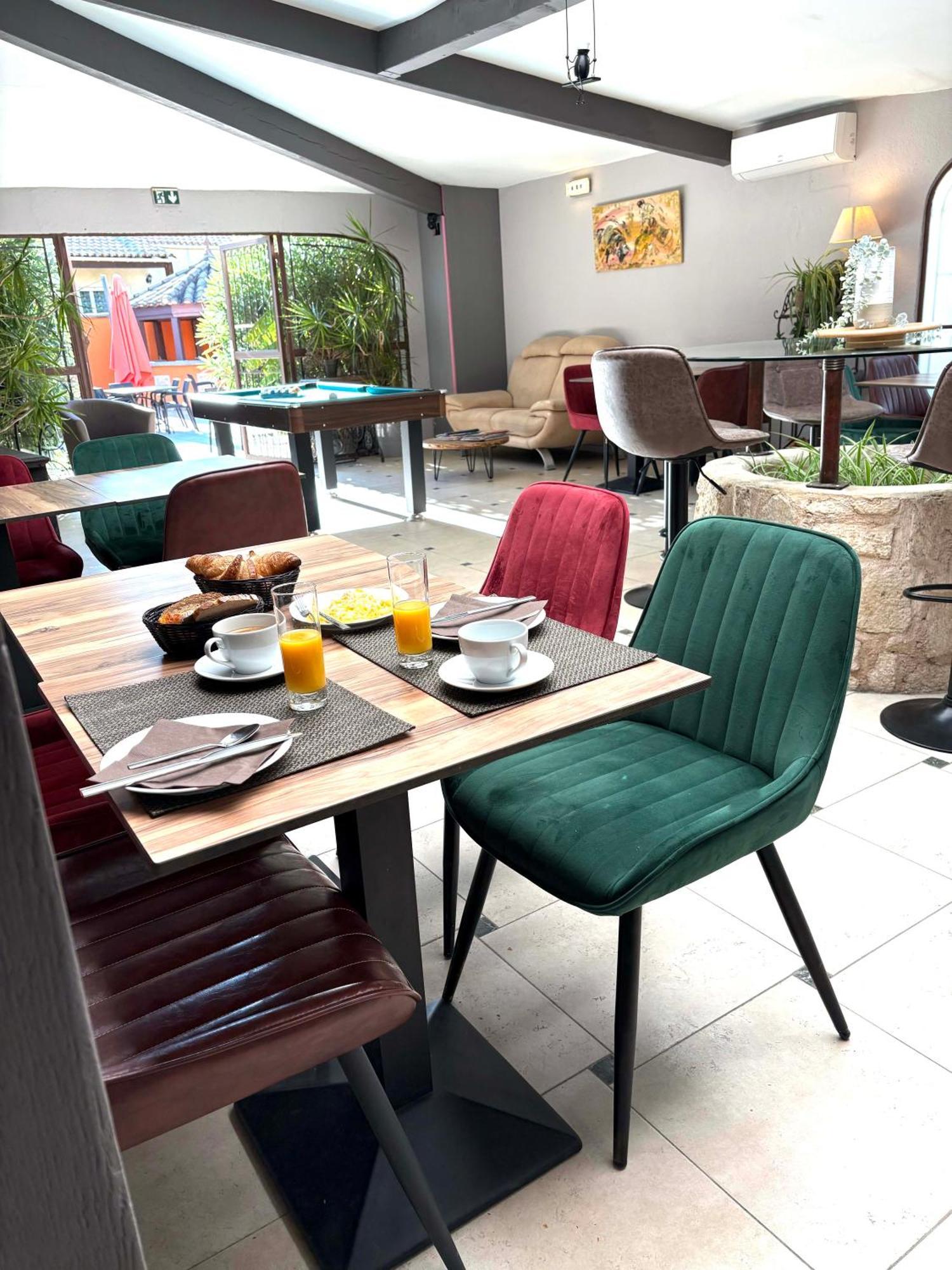 Le Patio34