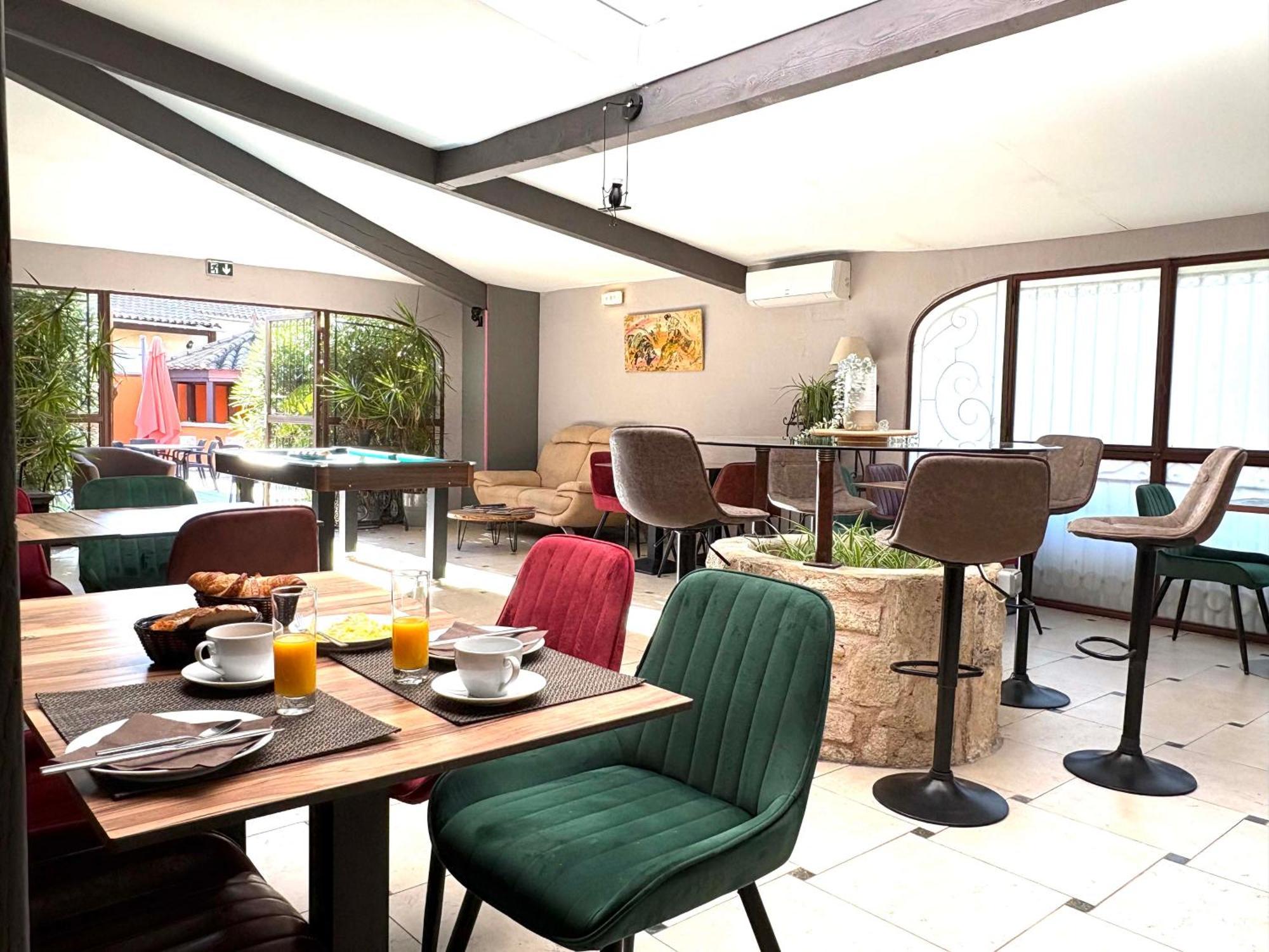 Le Patio34 Alojamento de Acomodação e Pequeno-almoço Lavérune